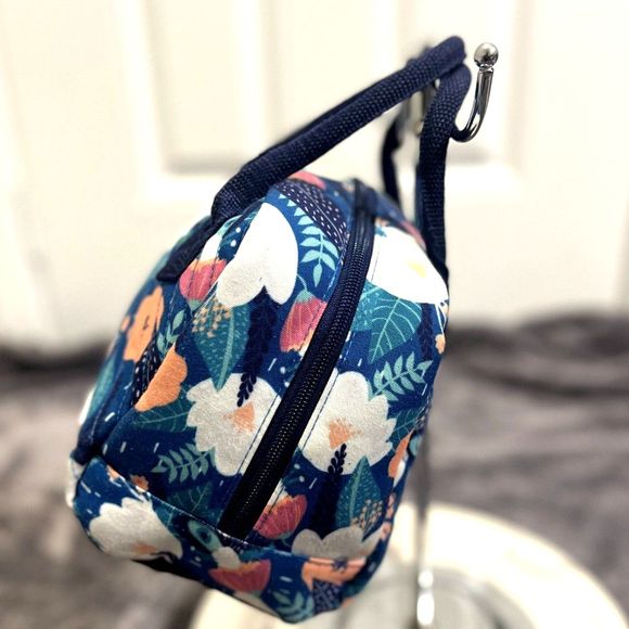 Fit & Fresh Anastasia Bag Flutter Floral Blue Lunch Bag: Pre-Owned - Picture 3 of 8